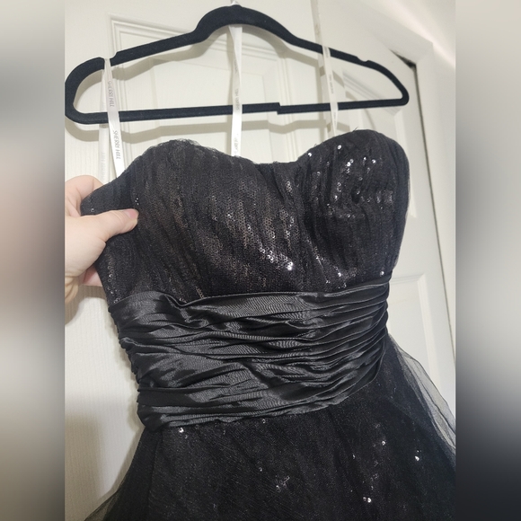 SHERRI HILL Formal Prom/Homecoming or other special occasion Black Gown - Picture 9 of 12